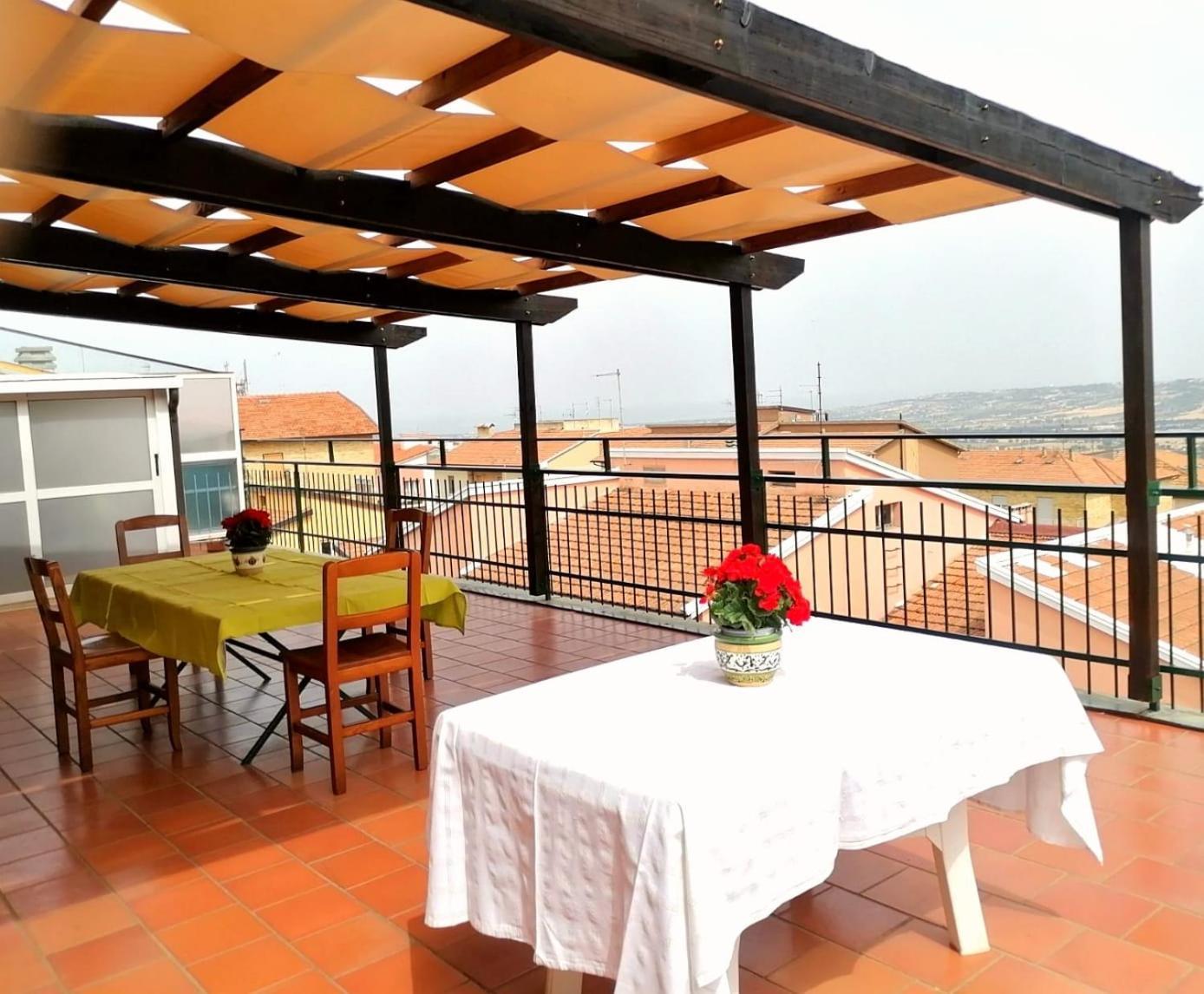 Apartamento La Casa Di Athena Recanati Exterior foto
